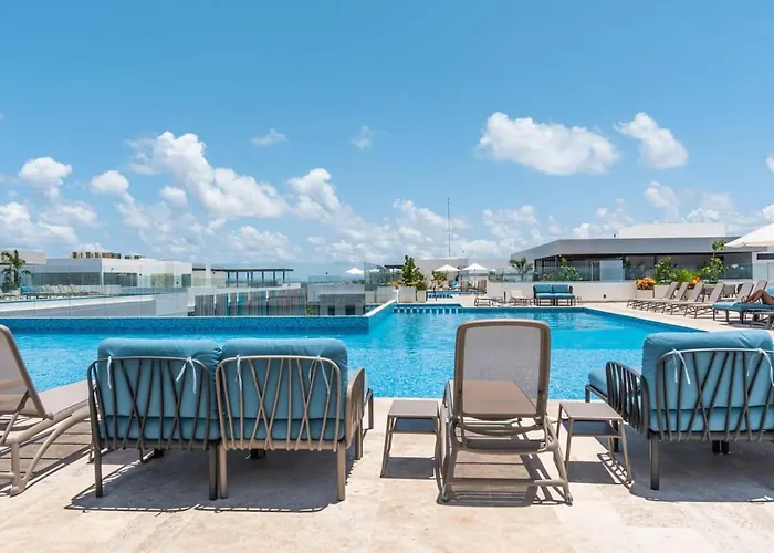 Private Room In Top Location 100Mb Condo Ipana